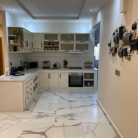 Appartement Moderne Et Spacieux Au Coeur De Tanger Buitenkant foto