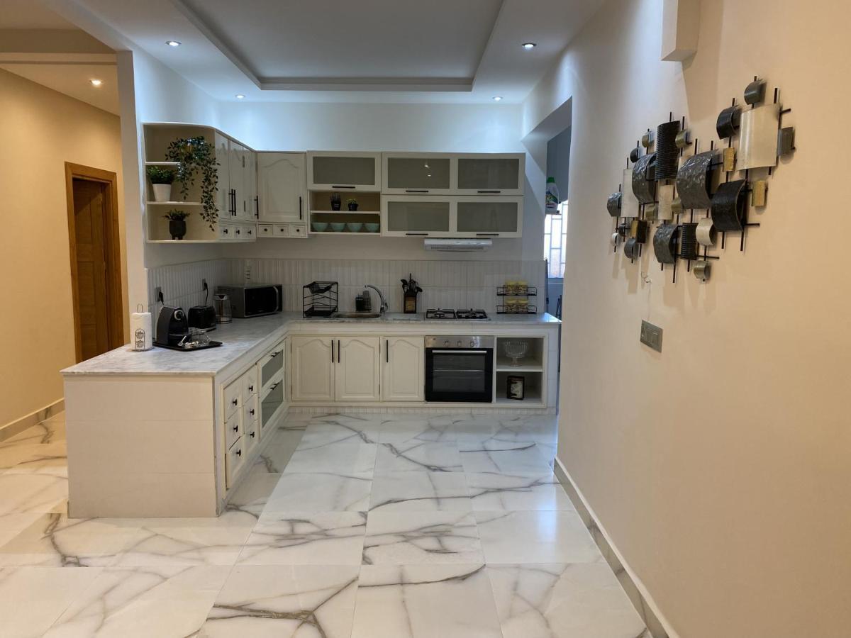 Appartement Moderne Et Spacieux Au Coeur De Tanger Buitenkant foto